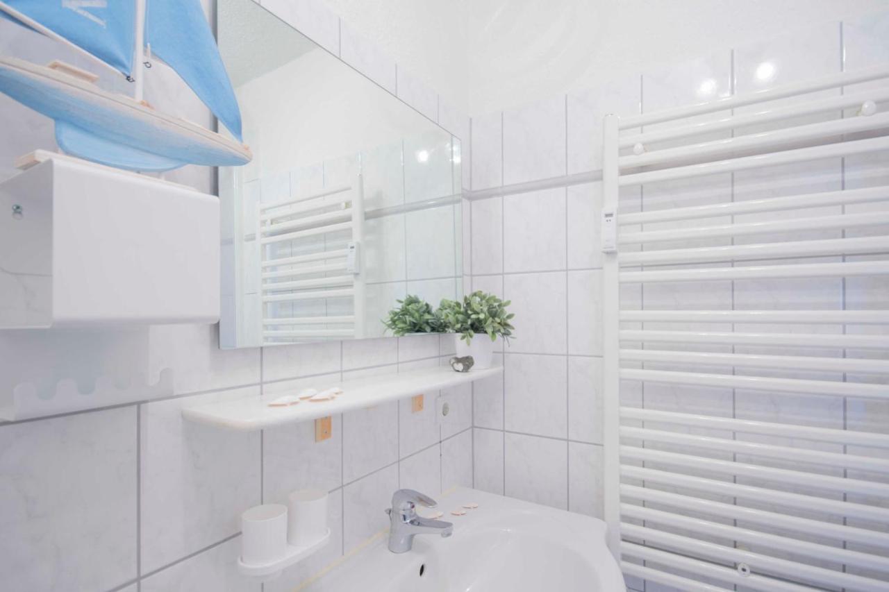 Ferienwohnung Deichblick Sellin  Buitenkant foto